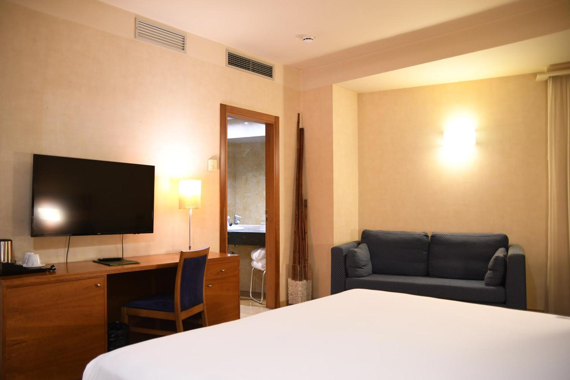 Superior Room,1599640215:JPEG